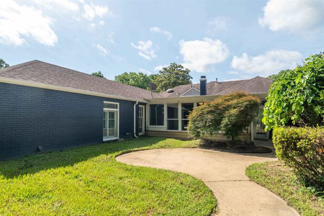 6102 SUGAR TREE DR, Bartlett, TN 38134