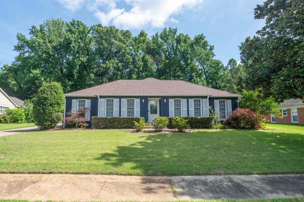 6102 SUGAR TREE DR, Bartlett, TN 38134