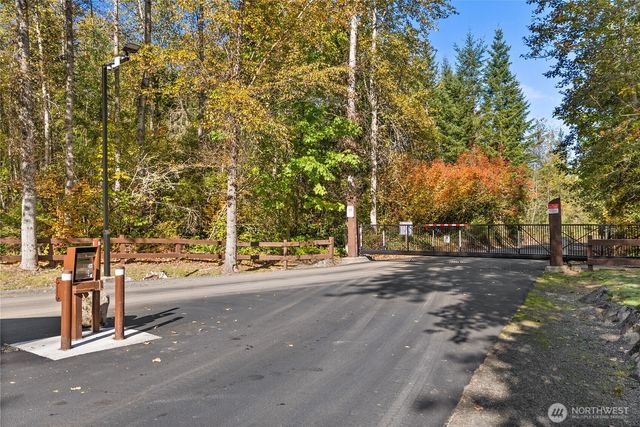 40320 32nd Avenue E, Eatonville, WA 98328