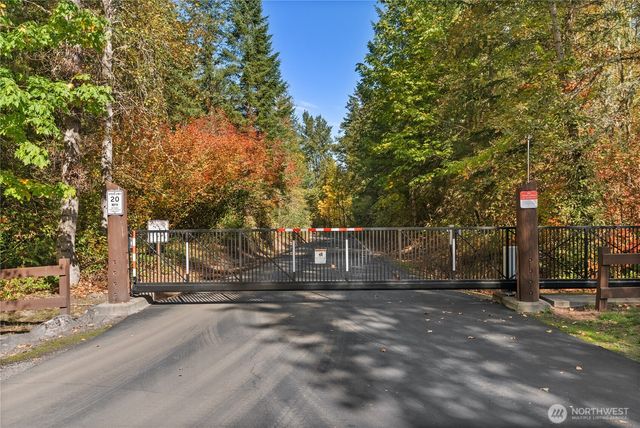 40320 32nd Avenue E, Eatonville, WA 98328
