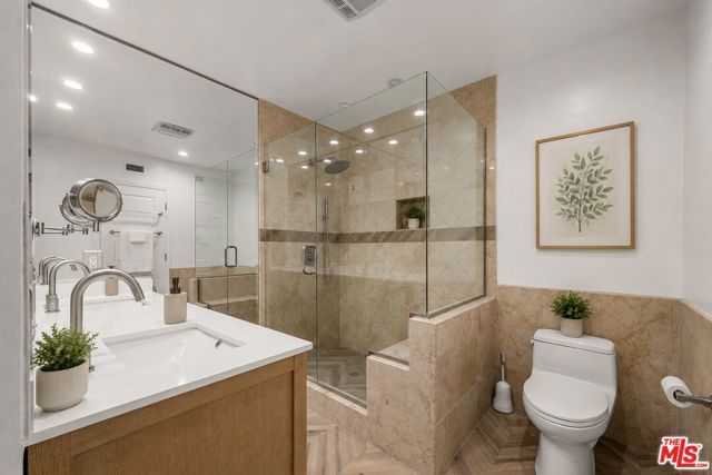 1477 Beverwil Drive, Los Angeles, CA 90035