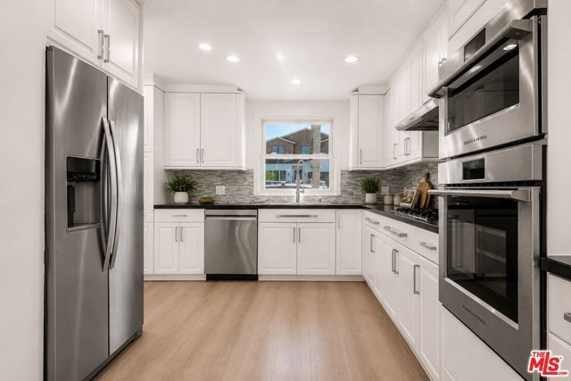 1477 Beverwil Drive, Los Angeles, CA 90035
