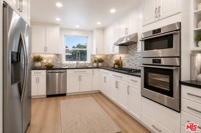 1477 Beverwil Drive, Los Angeles, CA 90035