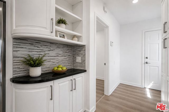 1477 Beverwil Drive, Los Angeles, CA 90035