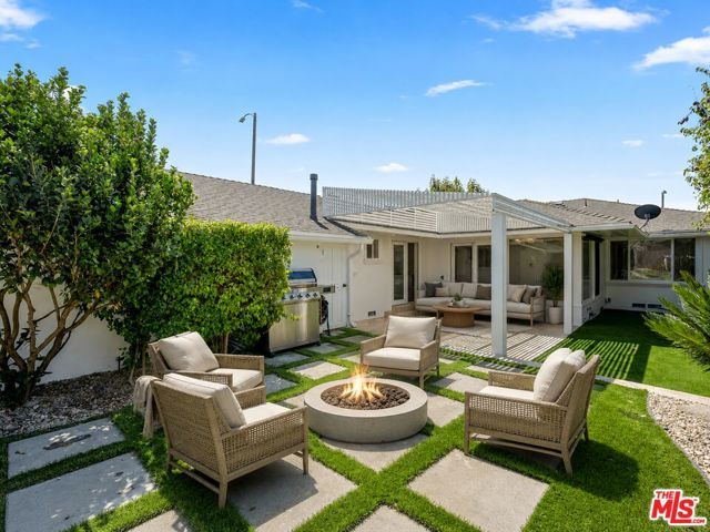 1477 Beverwil Drive, Los Angeles, CA 90035