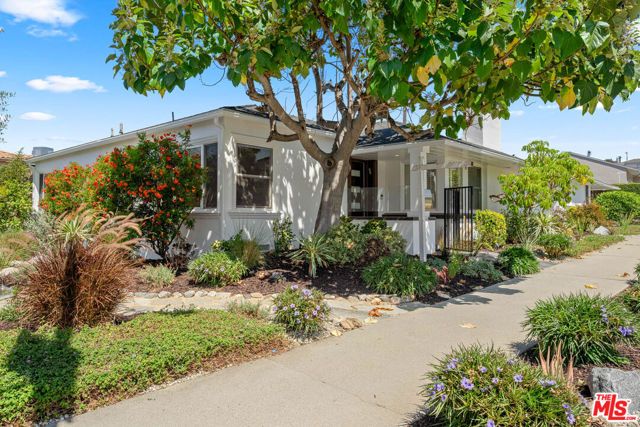 1477 Beverwil Drive, Los Angeles, CA 90035
