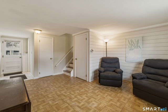 60 Corbin Road, Hamden, CT 06517