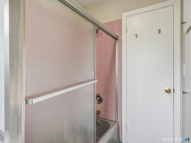 60 Corbin Road, Hamden, CT 06517