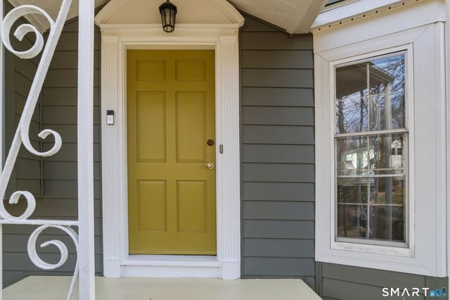 60 Corbin Road, Hamden, CT 06517