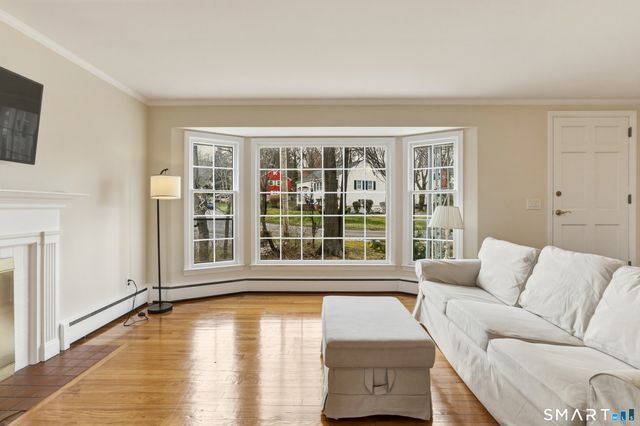 60 Corbin Road, Hamden, CT 06517