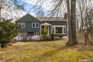 60 Corbin Road, Hamden, CT 06517