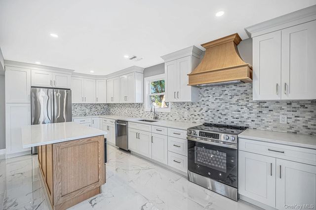 110 Bayberry Lane, Levittown, NY 11756