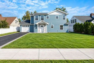 110 Bayberry Lane, Levittown, NY 11756