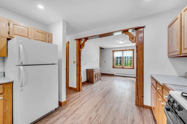 66 Upper Oak Hill Road, Newfane, VT 05345