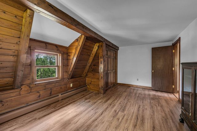 66 Upper Oak Hill Road, Newfane, VT 05345