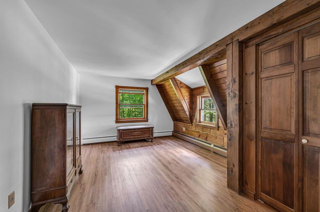 66 Upper Oak Hill Road, Newfane, VT 05345