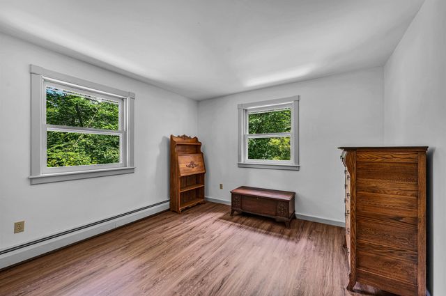 66 Upper Oak Hill Road, Newfane, VT 05345