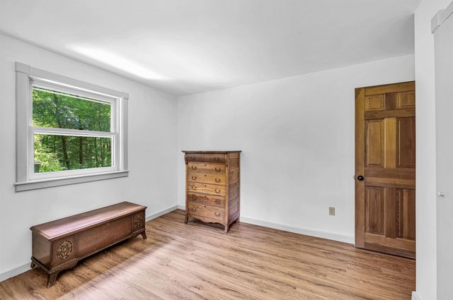66 Upper Oak Hill Road, Newfane, VT 05345