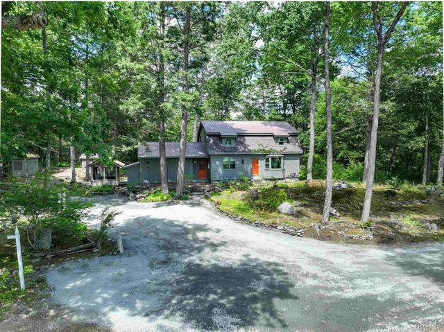 66 Upper Oak Hill Road, Newfane, VT 05345