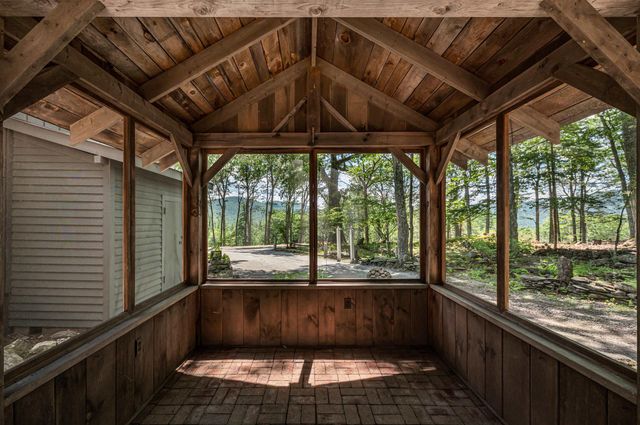 66 Upper Oak Hill Road, Newfane, VT 05345