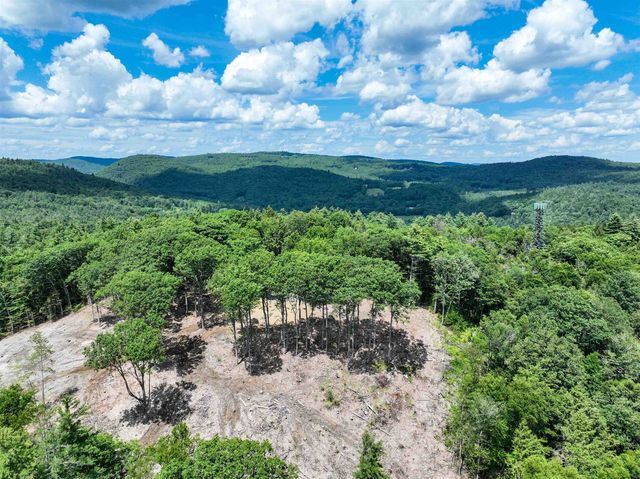 66 Upper Oak Hill Road, Newfane, VT 05345