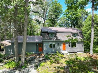66 Upper Oak Hill Road, Newfane, VT 05345