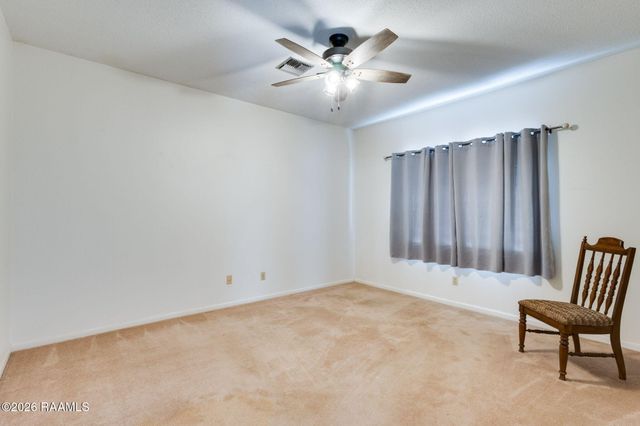 215 E Branche Street, Rayne, LA 70578