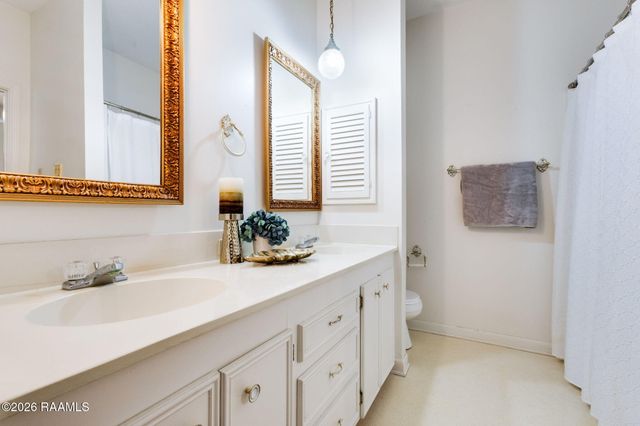 215 E Branche Street, Rayne, LA 70578