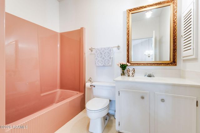 215 E Branche Street, Rayne, LA 70578