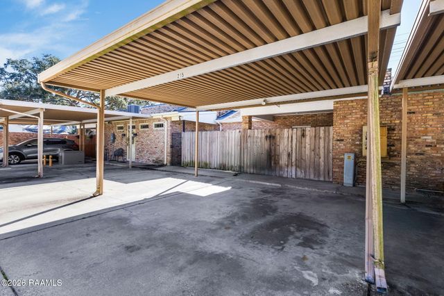 215 E Branche Street, Rayne, LA 70578