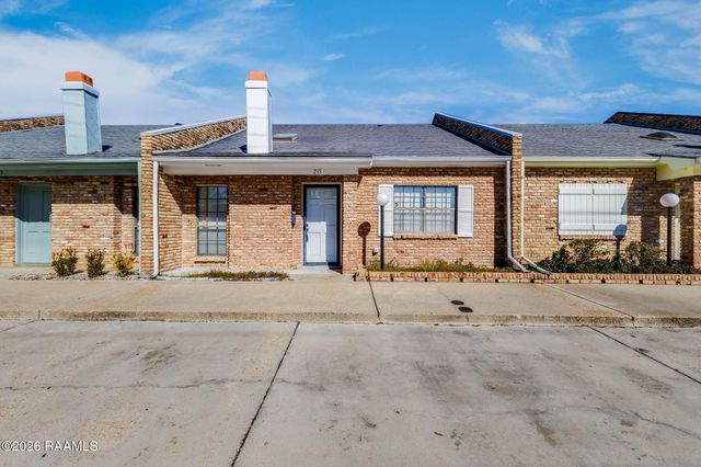 215 E Branche Street, Rayne, LA 70578