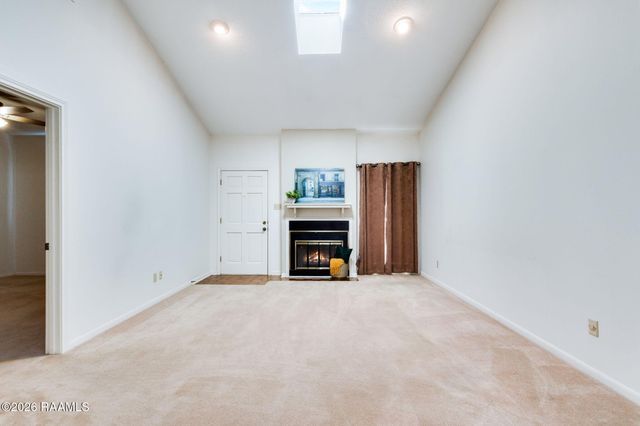 215 E Branche Street, Rayne, LA 70578