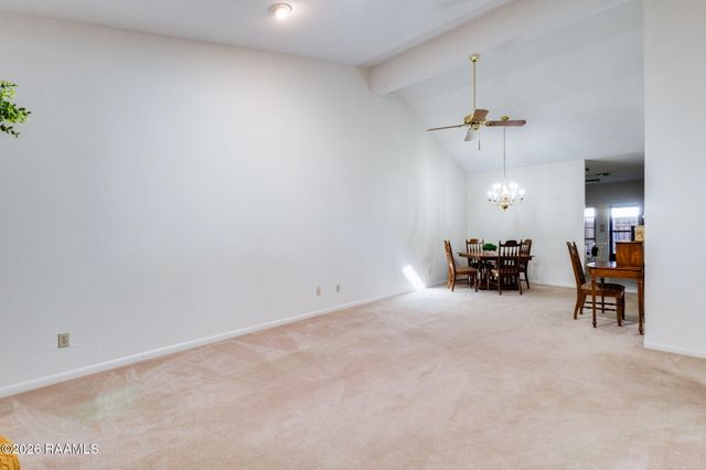 215 E Branche Street, Rayne, LA 70578