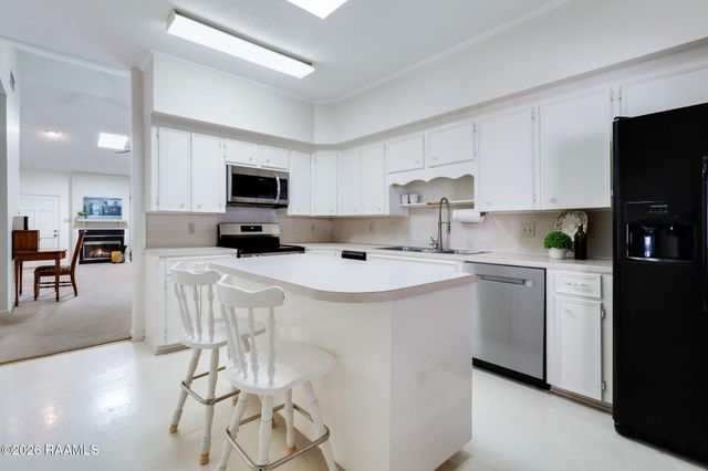 215 E Branche Street, Rayne, LA 70578