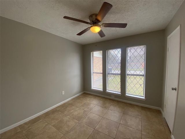 943 Sterling Green Drive S, Channelview, TX 77530