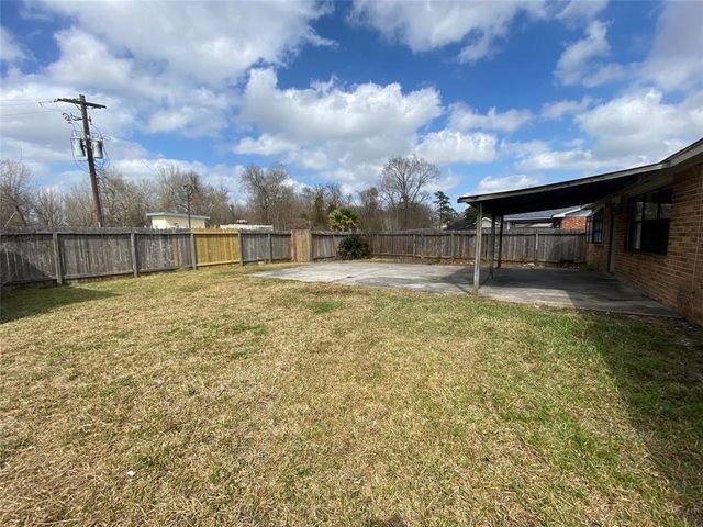 943 Sterling Green Drive S, Channelview, TX 77530