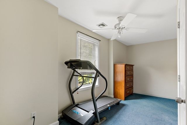 5 Debbie Ln, Freetown, MA 02702