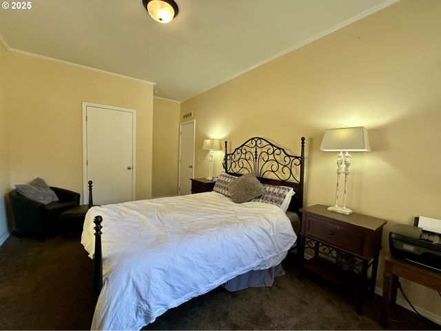 48144 E PINE CREEK Rd, Halfway, OR 97834