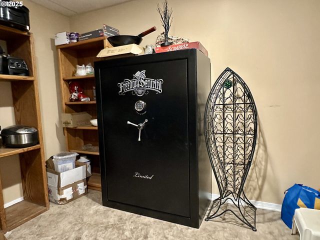 48144 E PINE CREEK Rd, Halfway, OR 97834