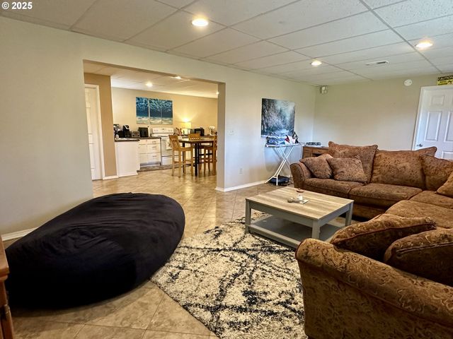 48144 E PINE CREEK Rd, Halfway, OR 97834