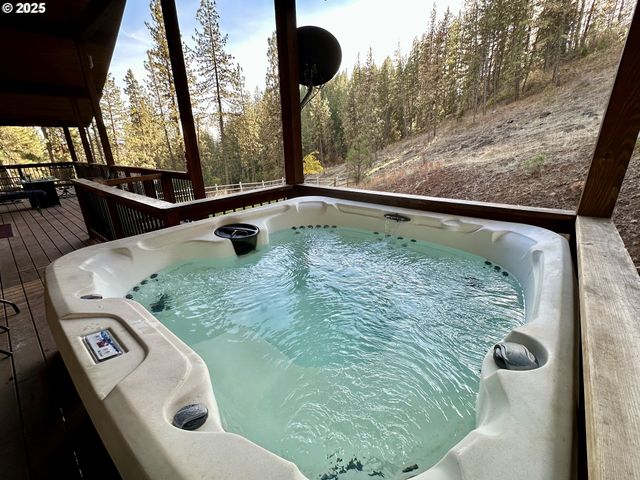 48144 E PINE CREEK Rd, Halfway, OR 97834