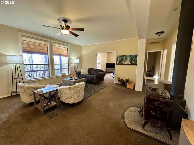 48144 E PINE CREEK Rd, Halfway, OR 97834