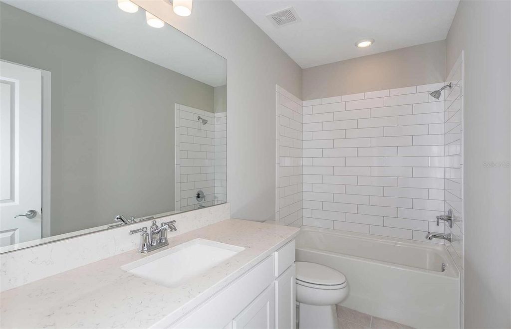 Image 9 of property listing at 6913 SW 90TH LANE, Ocala, FL 34476