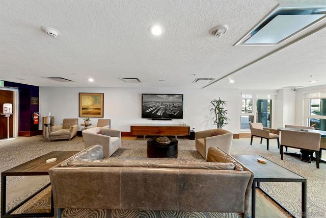 1199 Pacific Hwy 3402, San Diego, CA 92101