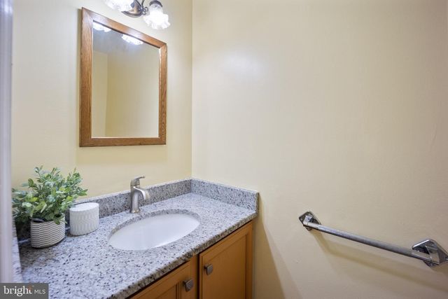 413 CARPENTER CIR, Brookhaven, PA 19015