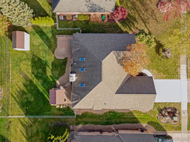 19603 Cornell Drive, Macomb Township, MI 48044