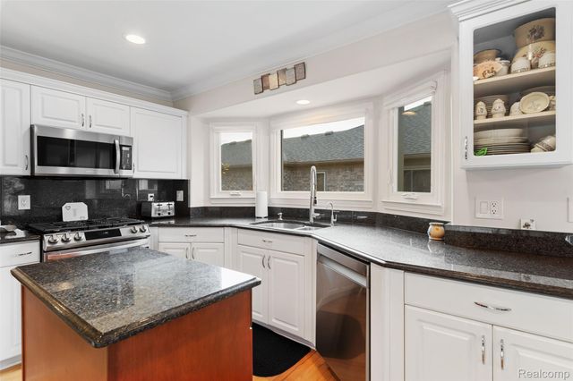 19603 Cornell Drive, Macomb Township, MI 48044