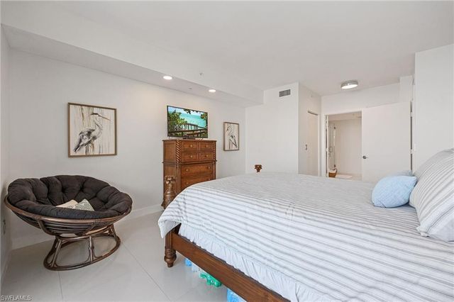 3000 Oasis Grand BLVD 1705, Fort Myers, FL 33916