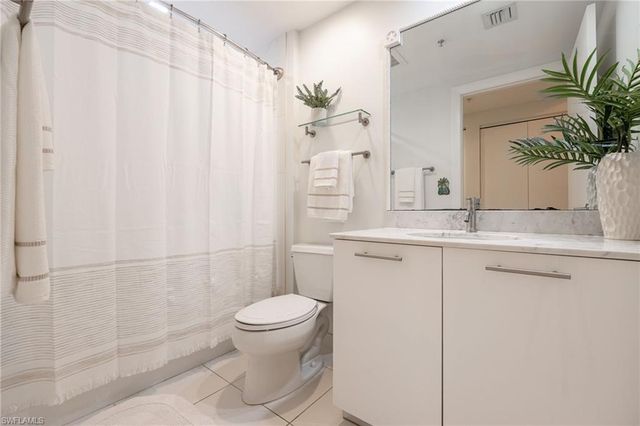 3000 Oasis Grand BLVD 1705, Fort Myers, FL 33916