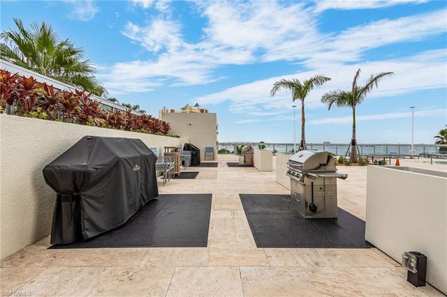 3000 Oasis Grand BLVD 1705, Fort Myers, FL 33916